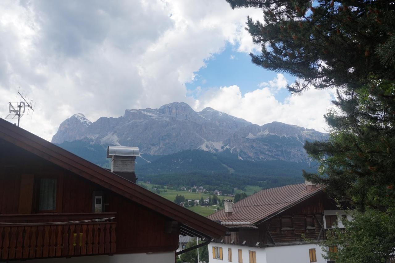 Faloria Studio Apartment Cortina d'Ampezzo Exterior photo